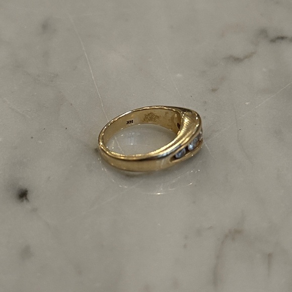 GOLD & DIAMOND 5 Stone Channel Set Gypsy Band Boat Ring, 14K Circa 1980s–90s - Picture 3 of 7